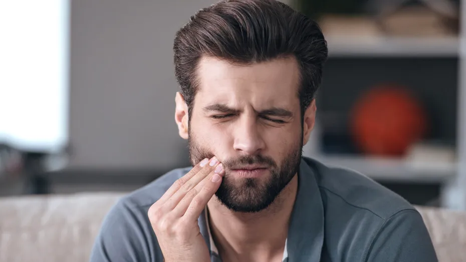 Scapă de durerea de dinți în doar 5 minute cu o pastă naturală eficientă și la îndemână