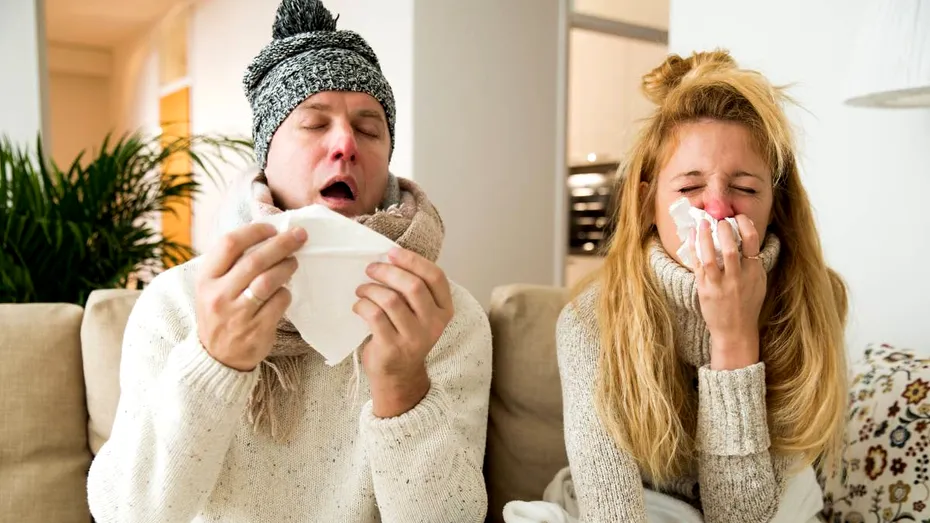 Cum să te comporți corect atunci când tușești sau strănuți ca să nu răspândești germeni