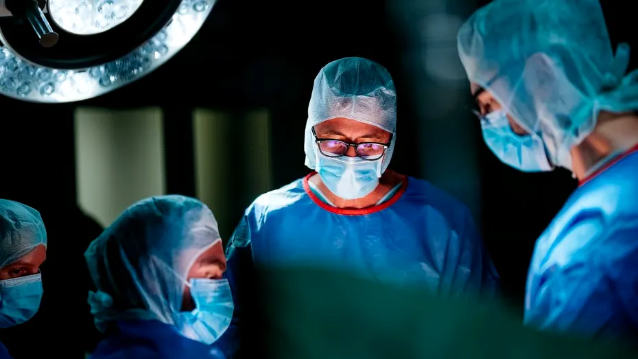 Ce se întâmplă dacă leziunile de menisc nu sunt tratate la timp: riscul apariției artrozei și, în unele cazuri, al protezării