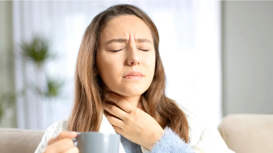 Ai gâtul iritat? Soluții naturale pe care le găsești deja în casă